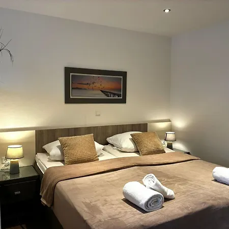 Residenz Trafalgar דירה